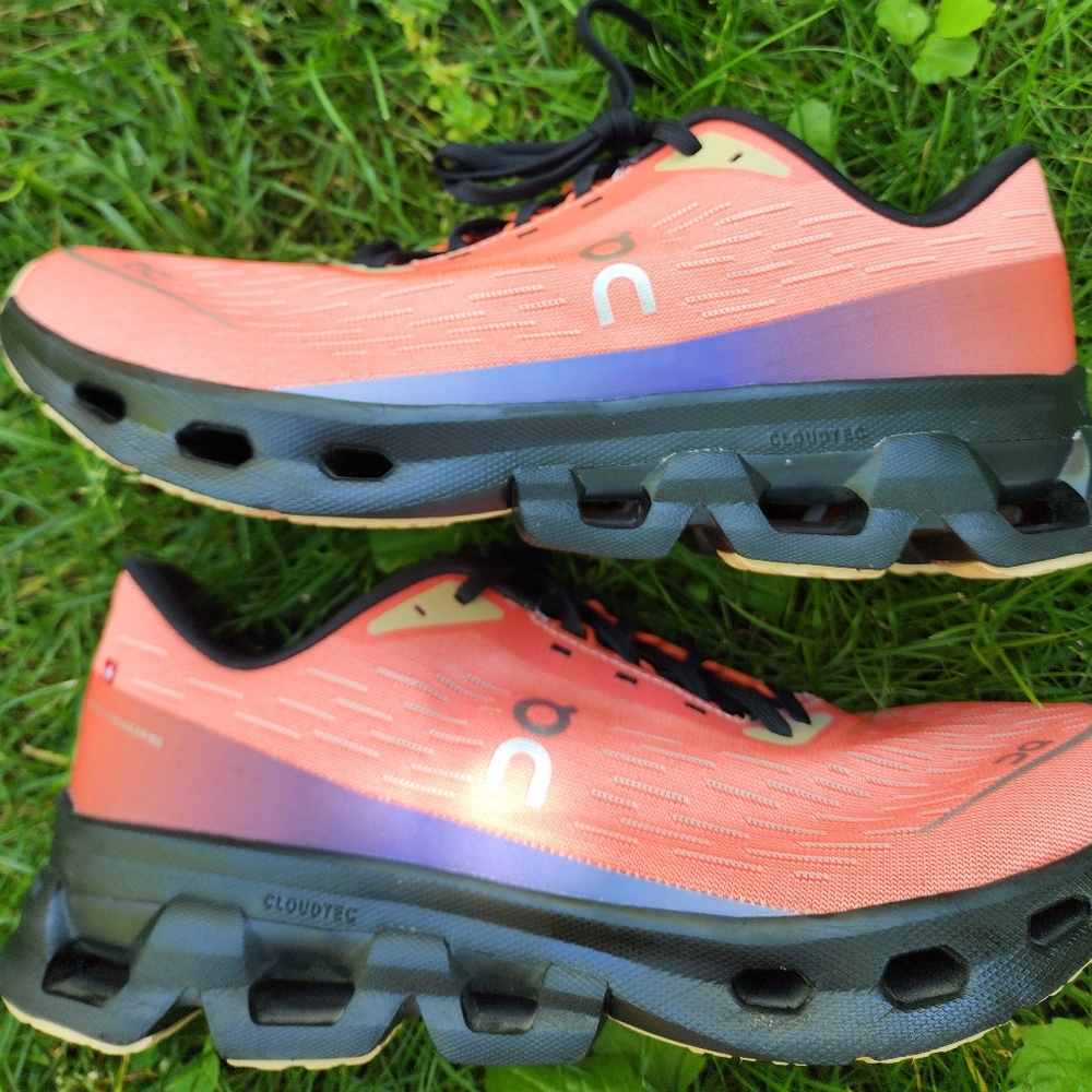 Women's On Running Cloudspark Size 10.5 - image 7